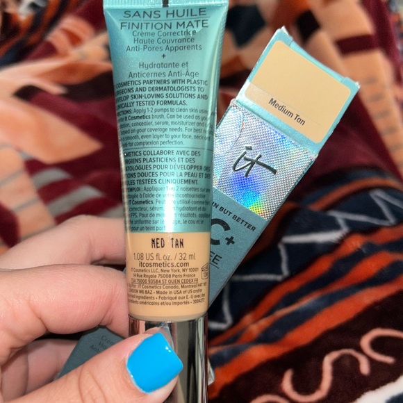NEW IN BOX - IT Cosmetics CC+ Cream, oil free & matte finish - Picture 4 of 7